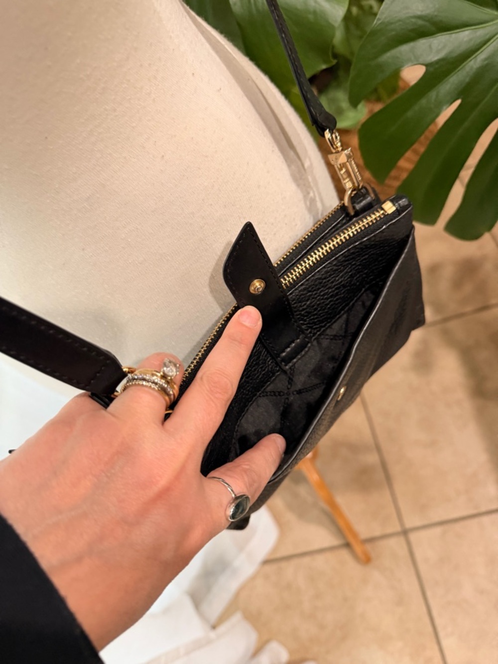 Michael Kors Black Leather Crossbody Phone Wallet - Picture 5 of 10